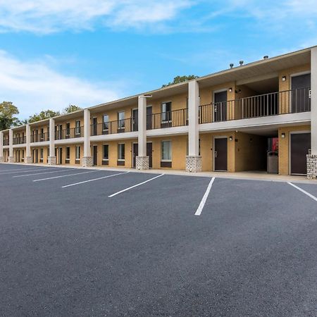 Palmetto Inn&Suites Cheraw Esterno foto