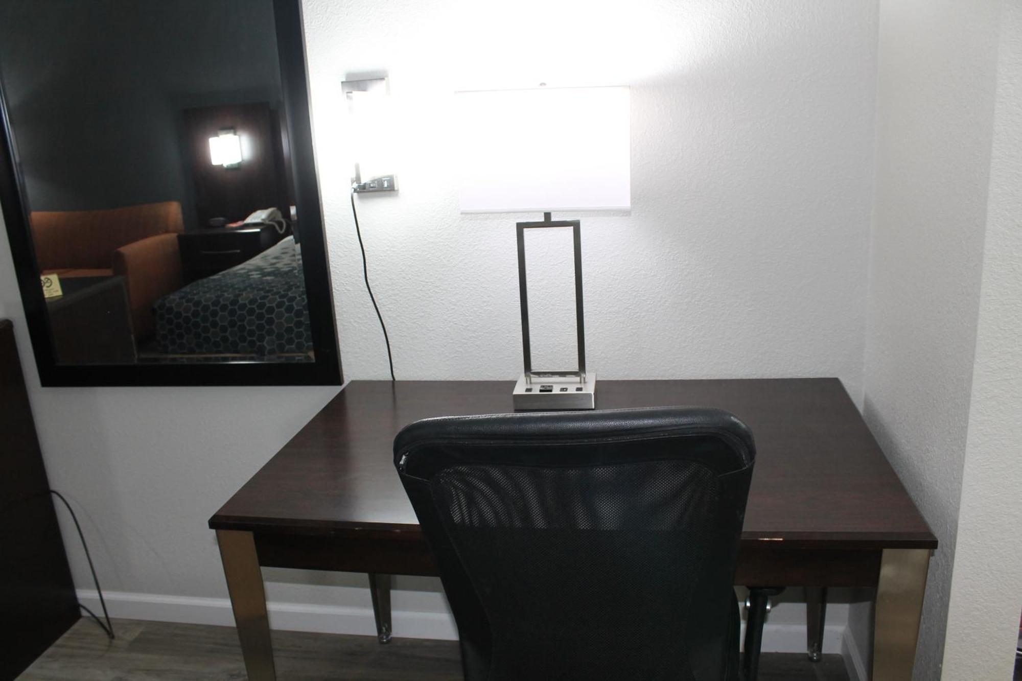 Palmetto Inn&Suites Cheraw Esterno foto
