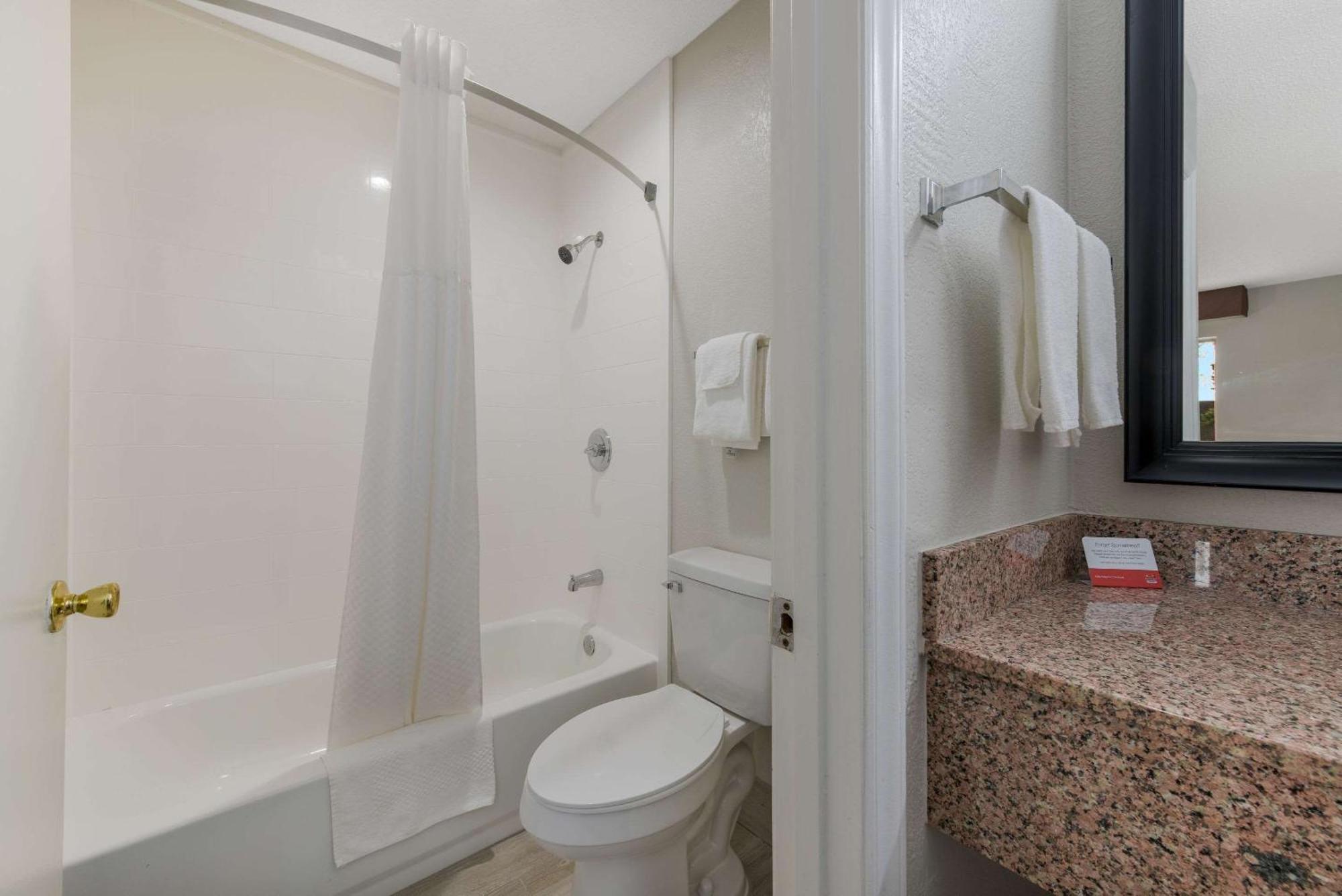 Palmetto Inn&Suites Cheraw Esterno foto