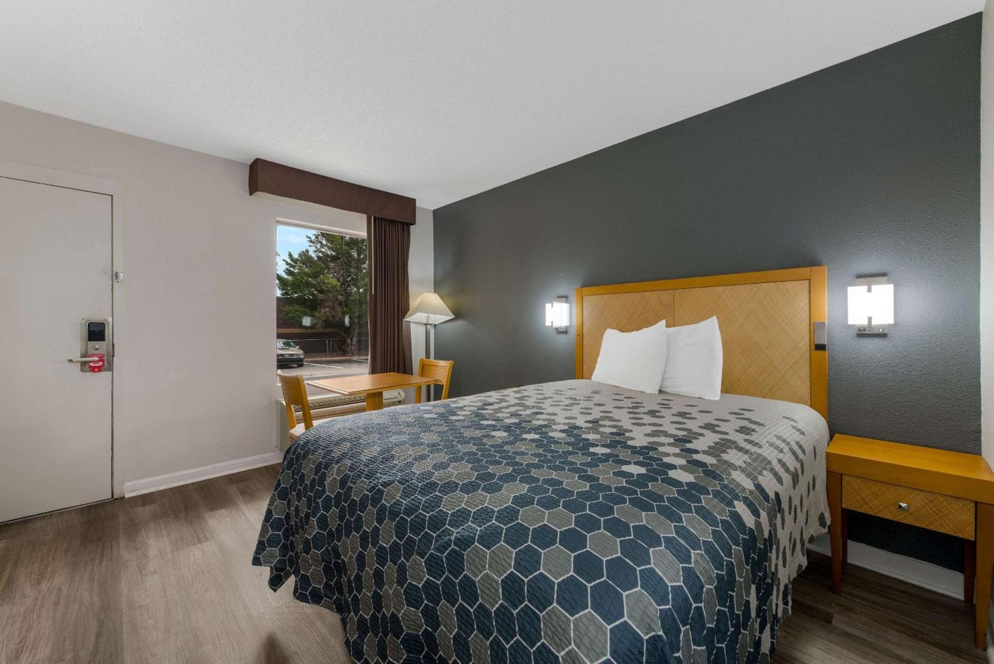 Palmetto Inn&Suites Cheraw Esterno foto