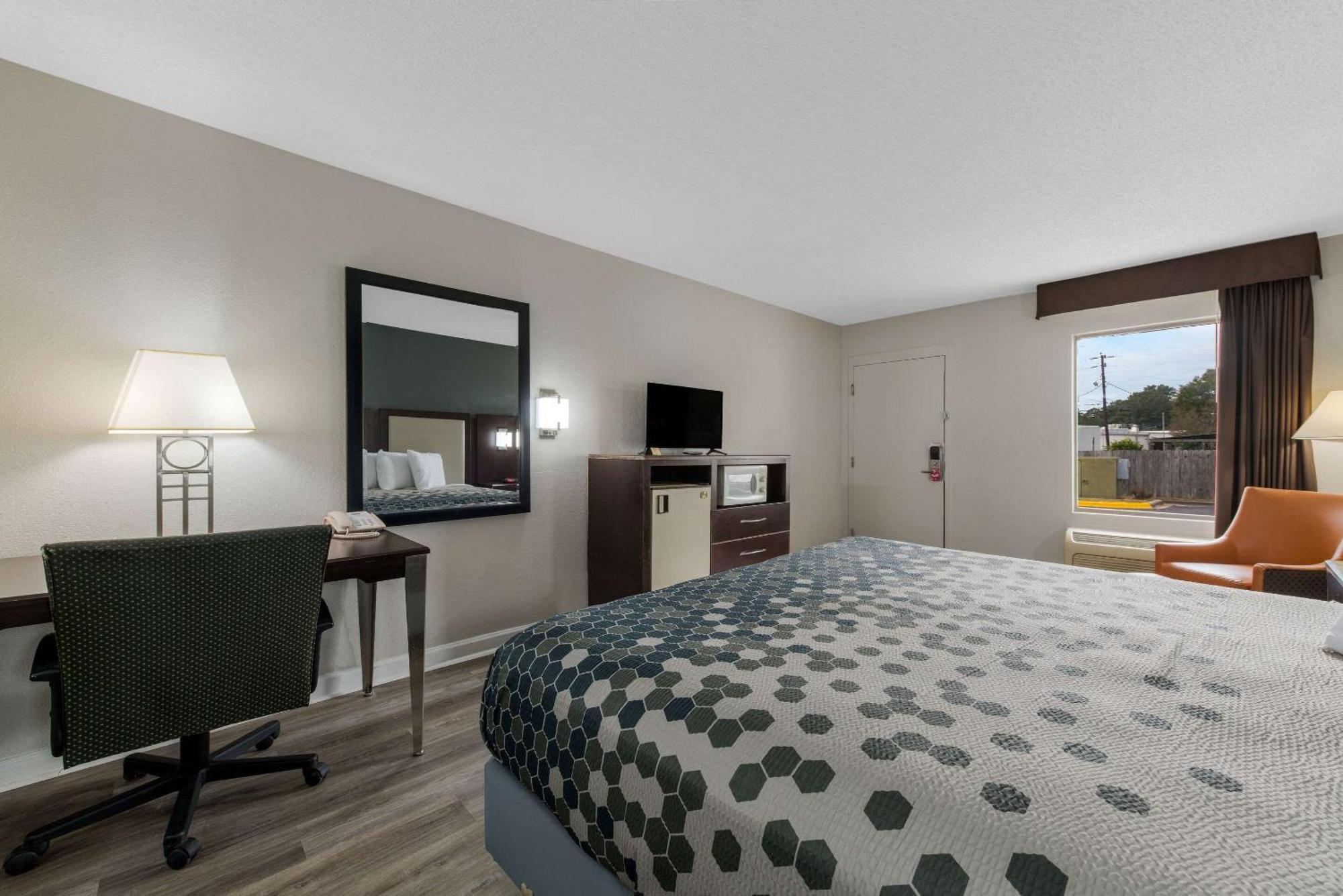 Palmetto Inn&Suites Cheraw Esterno foto