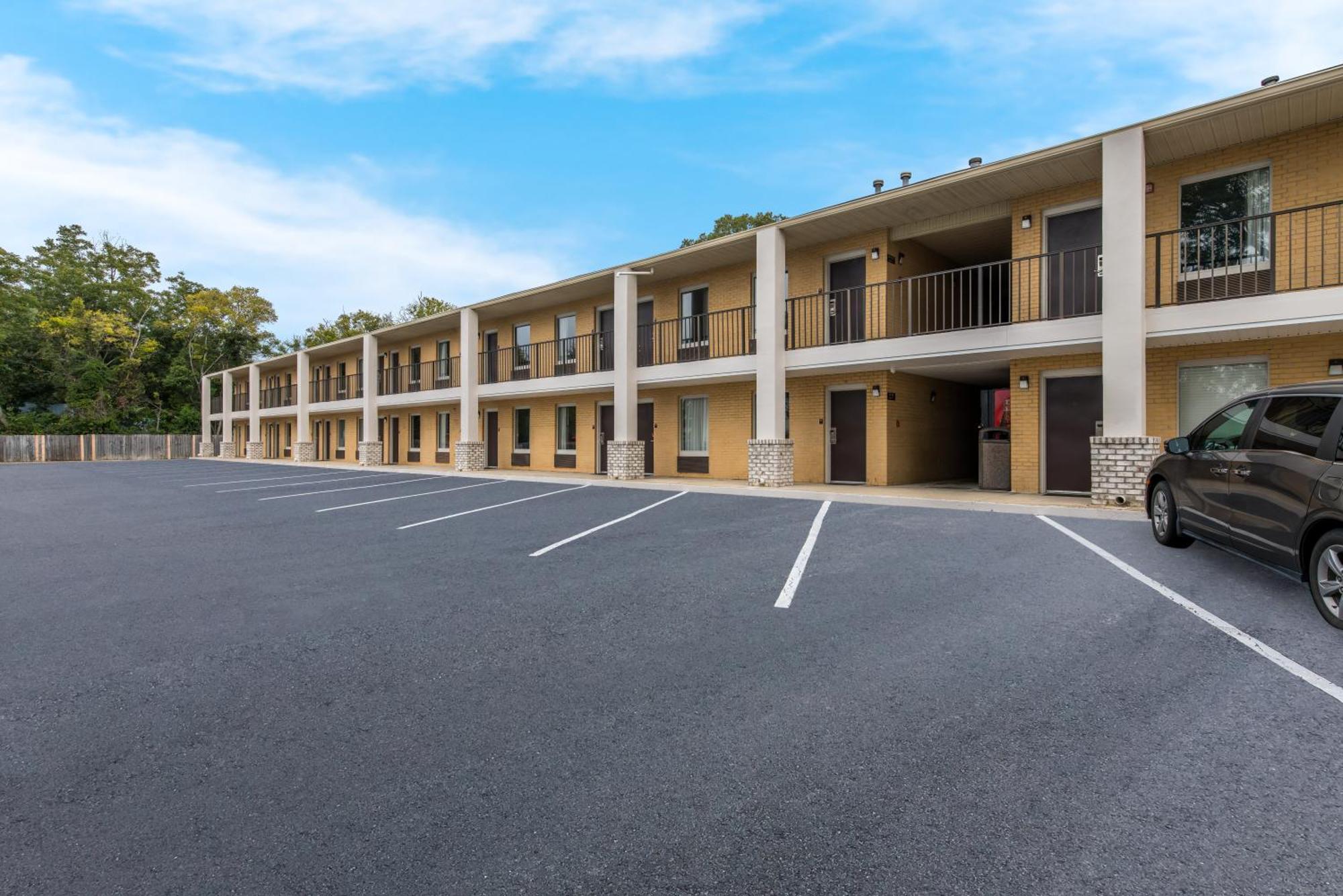 Palmetto Inn&Suites Cheraw Esterno foto