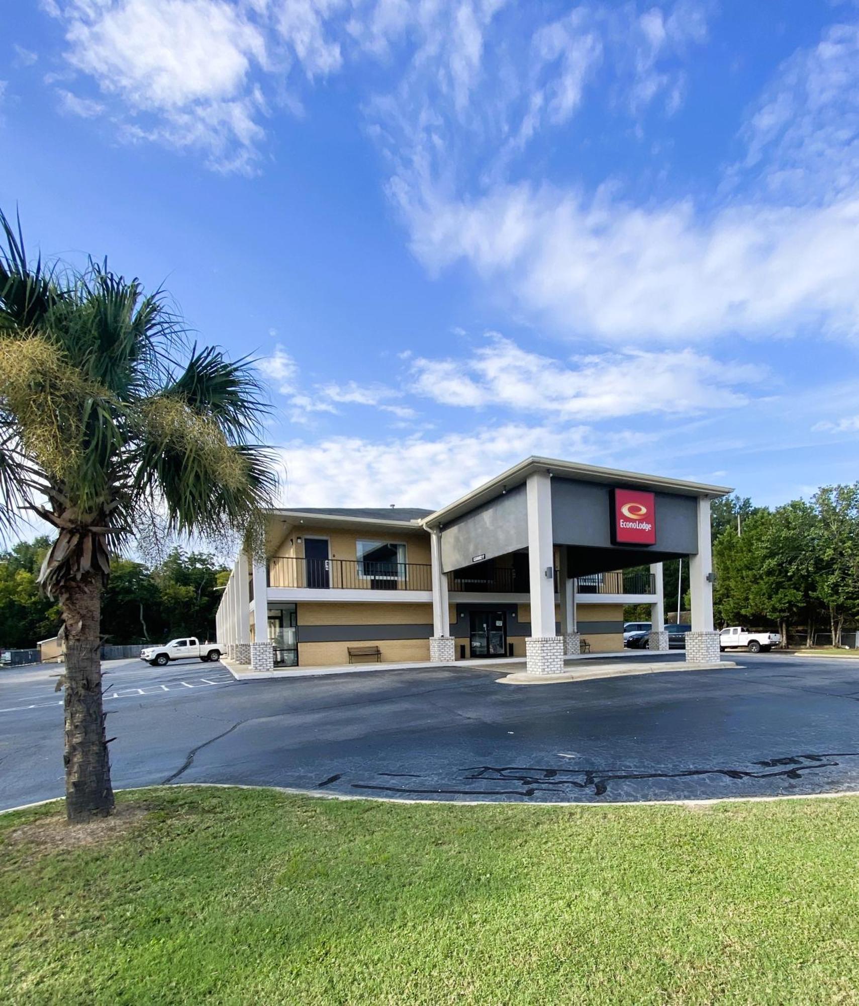 Palmetto Inn&Suites Cheraw Esterno foto